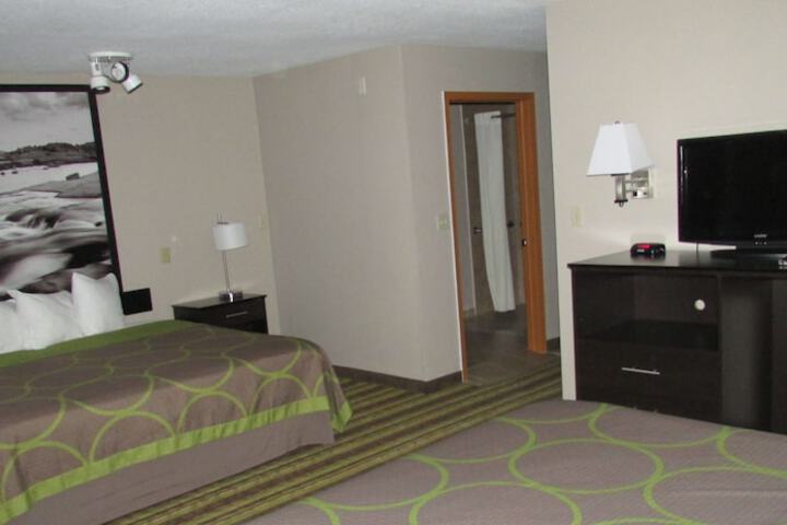 Room 25 of 35