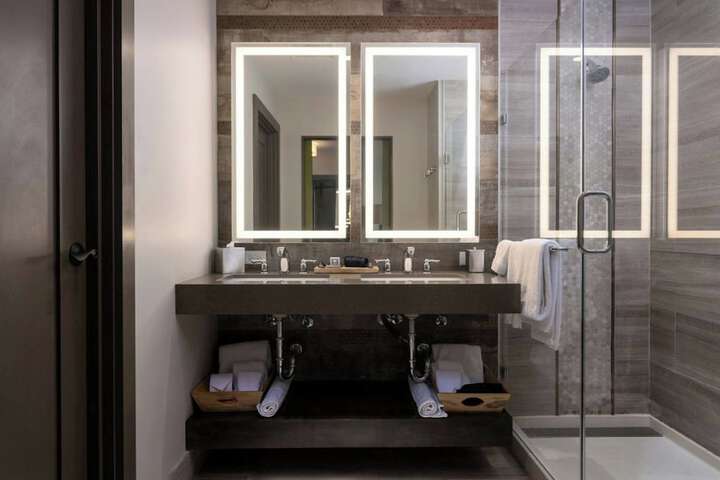 The Stella Hotel Autograph Collection