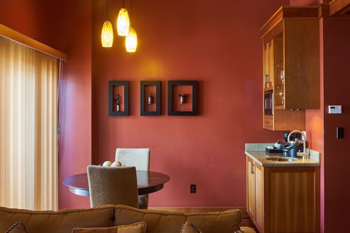 Room 42 of 79