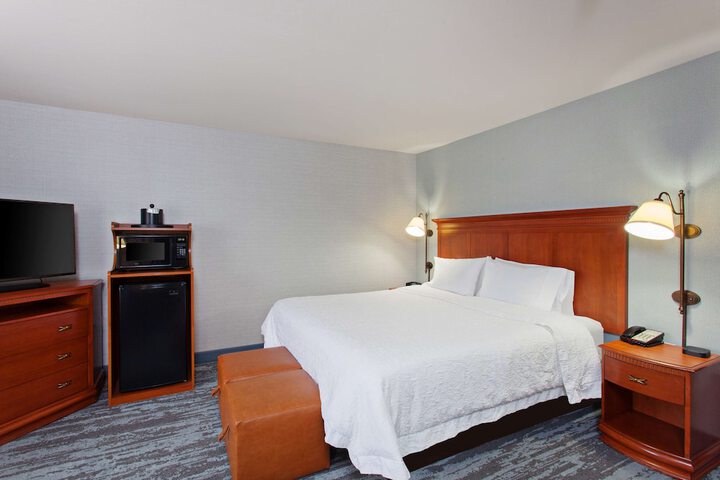 Room 21 of 33