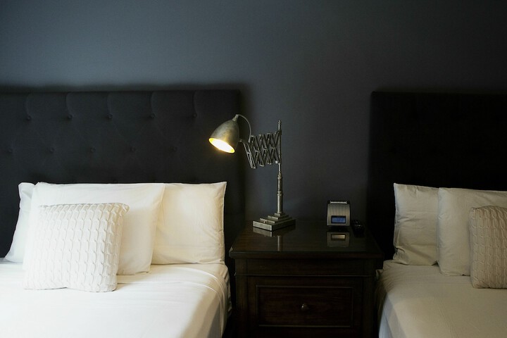 Room 17 of 37