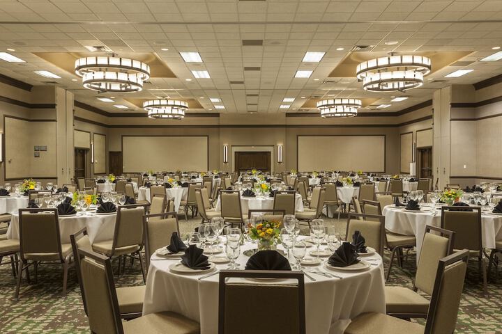 Ballroom/Hall 78 of 85