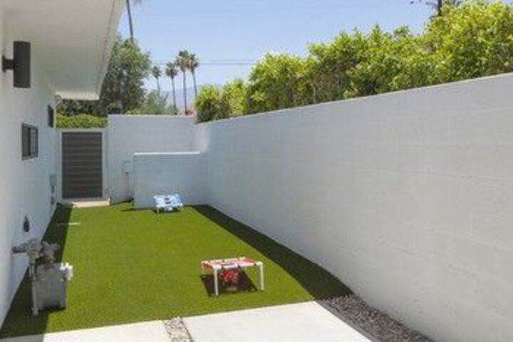 3Br 2BA Modern Luxury House by RedAwning