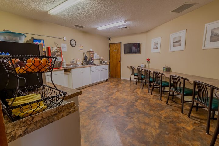 Thunderbird Lodge
