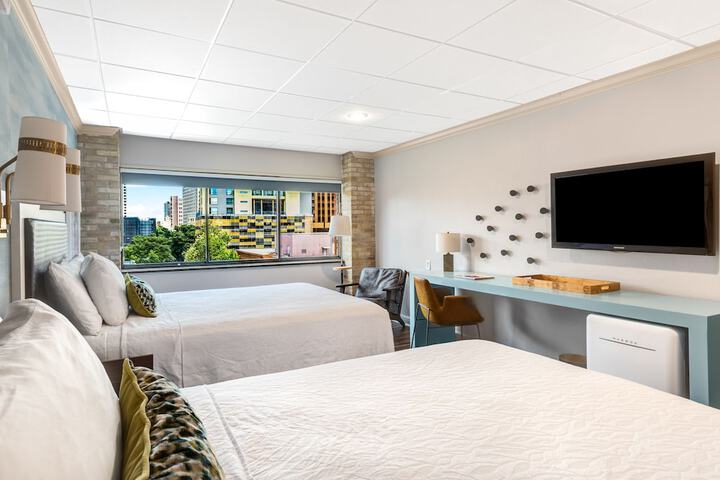Room 95 of 250
