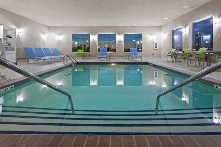 Best Western Lindsay Inn & Suites