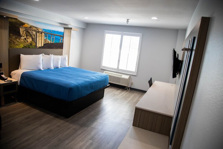 Room 8 of 26