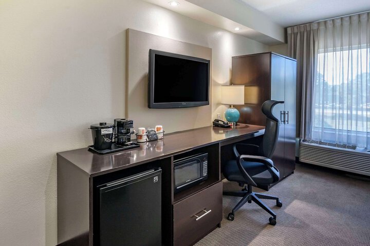 Room 12 of 35