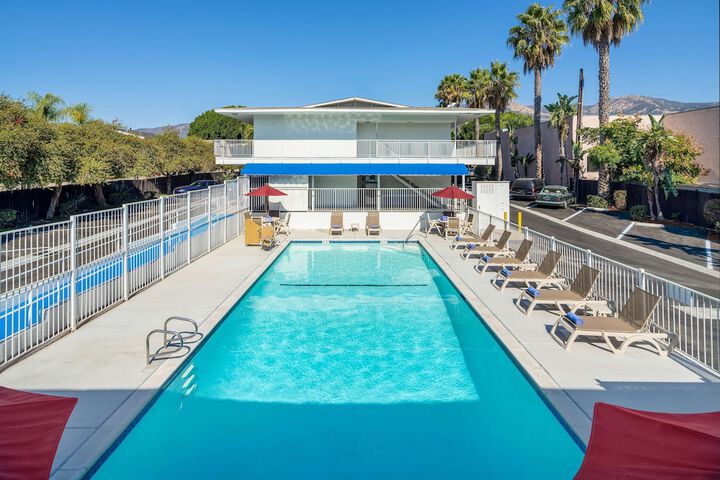 Pool 6 of 25