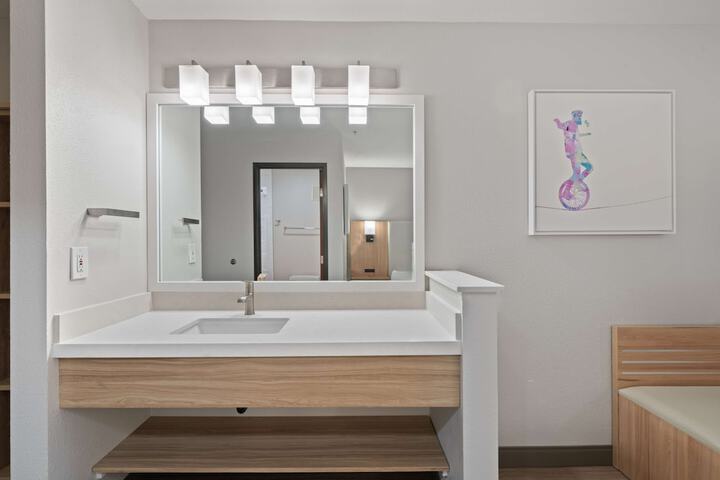 Best Western Lake Oswego / Portland Hotel & Suites