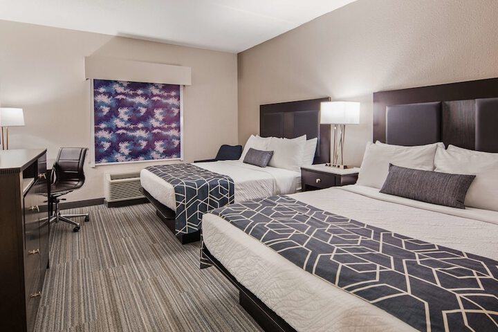 Room 26 of 32