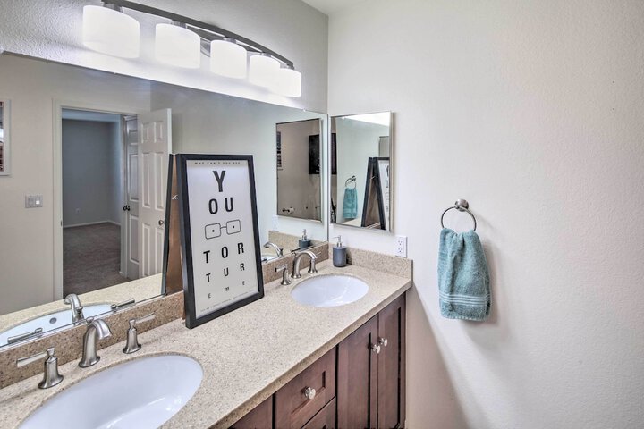 Parker Home on the Colorado River w / Views!