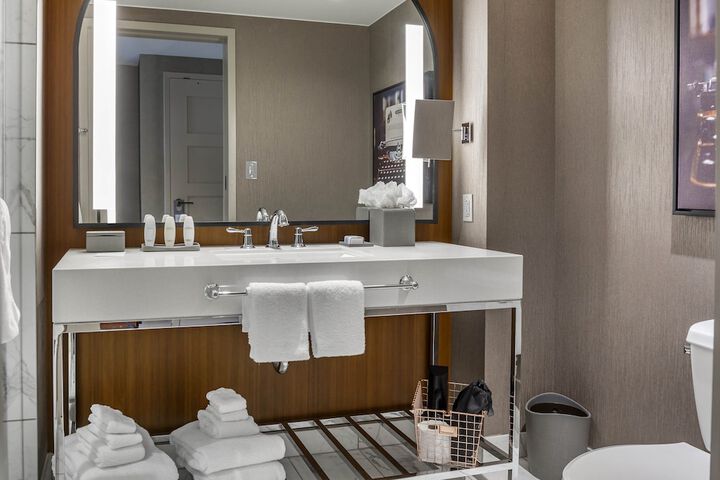 Omni Louisville Hotel