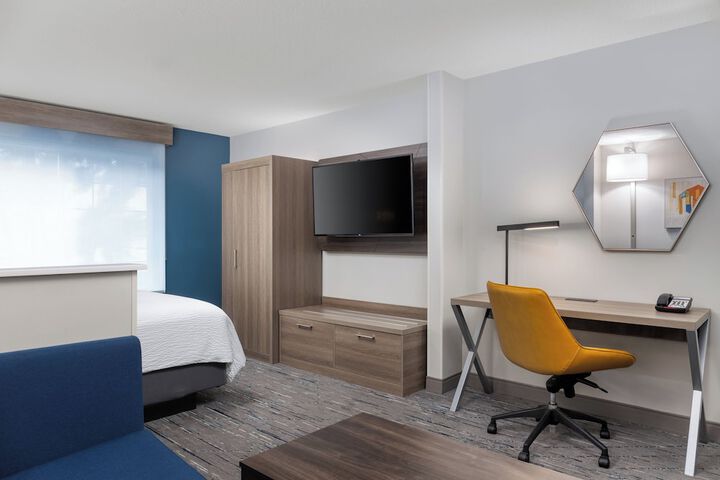 Room 65 of 120