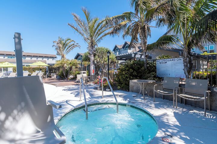 Wave Crest Resort