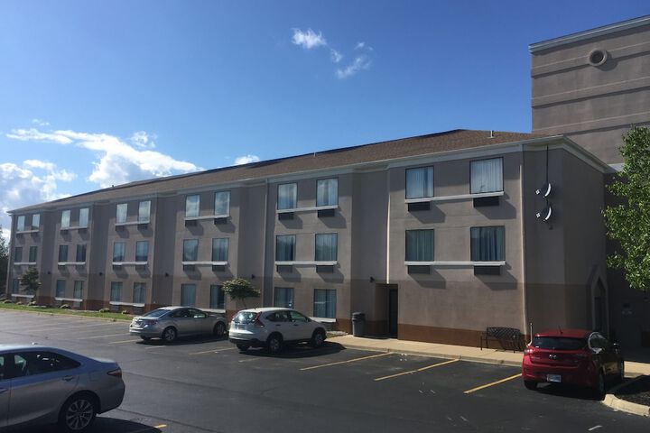 Hotel 2 of 39