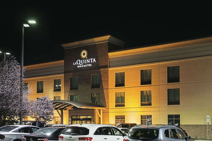 La Quinta Inn & Suites by Wyndham Bel Air / I-95 Exit 77A