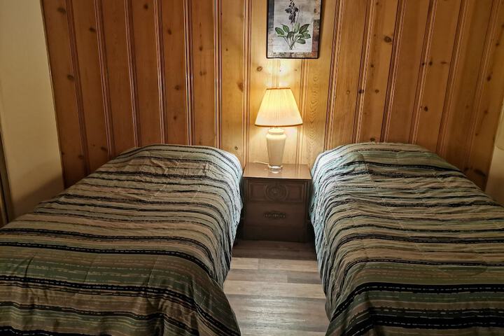 Cedars Motel