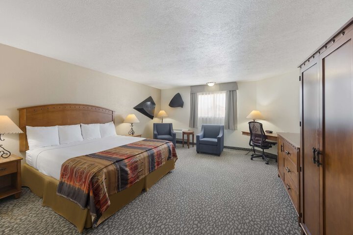 Room 13 of 30