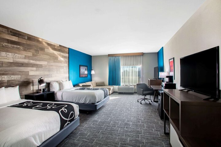 Room 27 of 41