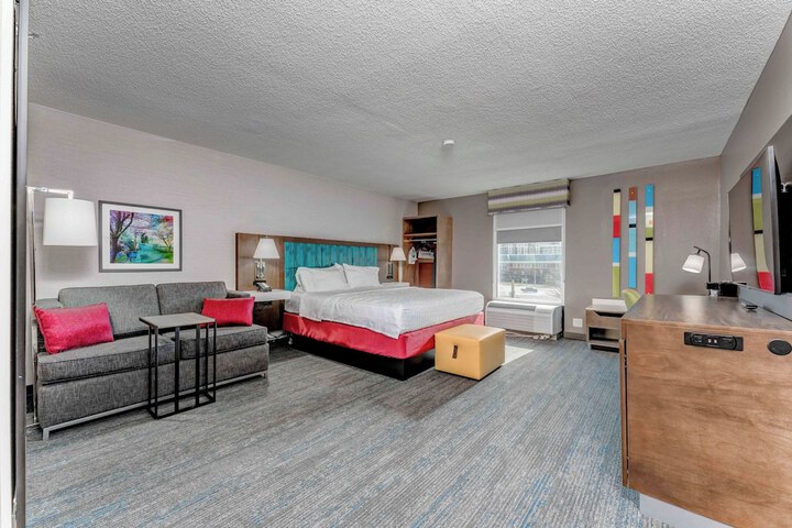 Room 15 of 27