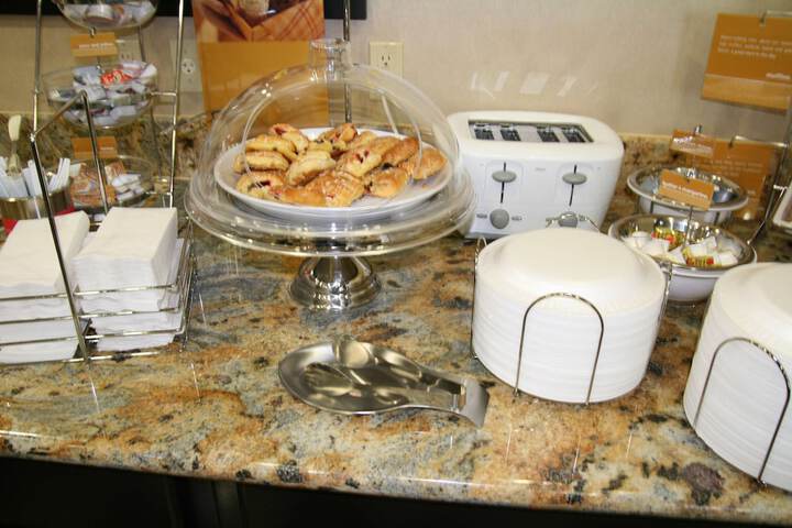Breakfast/Coffee Service 42 of 51