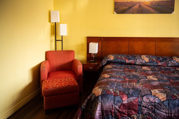 Room 34 of 90