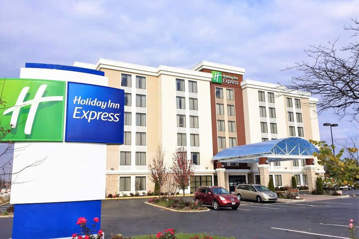 Hotel 4 of 49