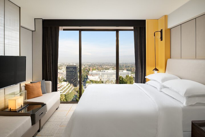 Room 42 of 145