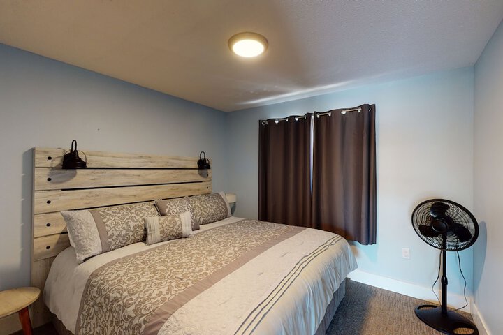 Room 47 of 82