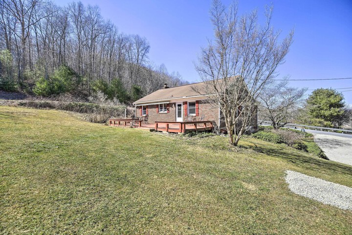 Quaint Creekside Home w / Spacious Deck & Yard
