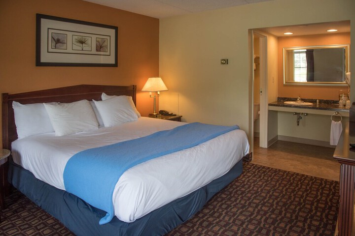 Room 33 of 37