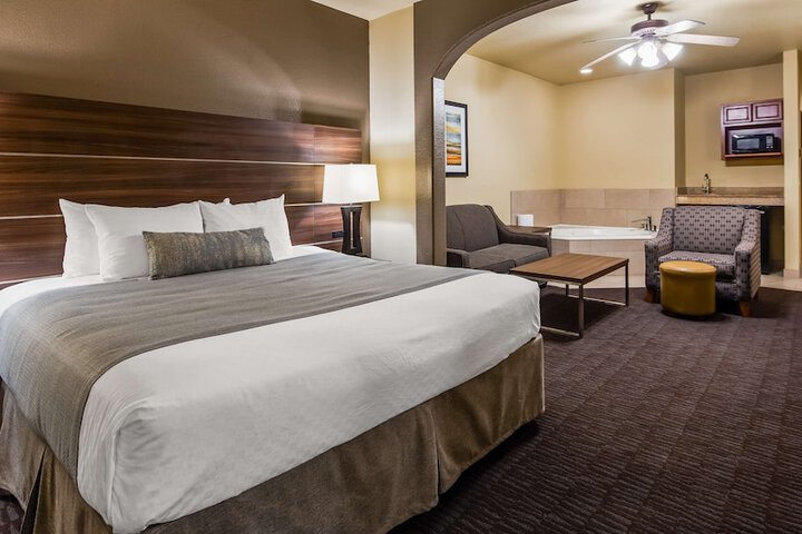 Room 21 of 28