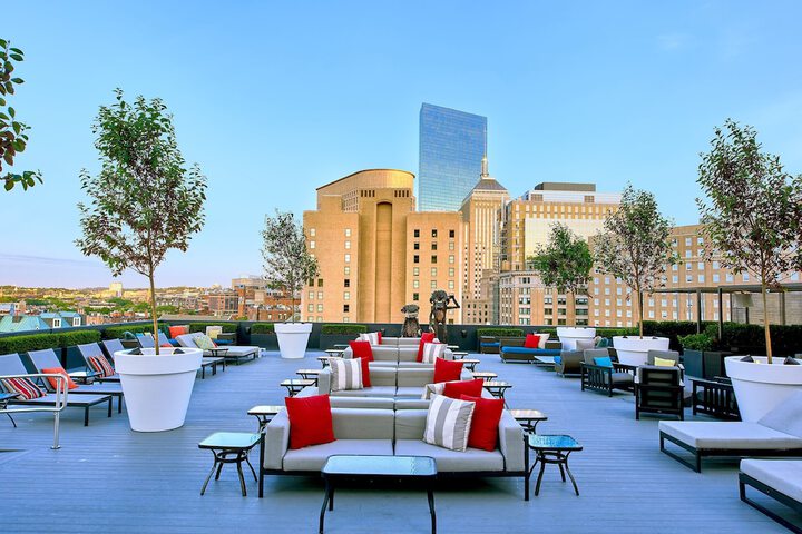 Sundeck 81 of 82