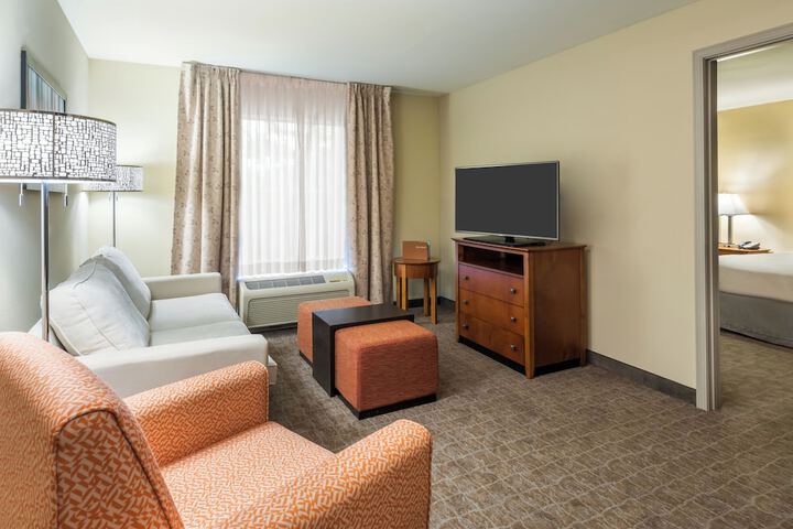 Larkspur Landing Extended Stay Suites St. Louis Riverport - Airport West