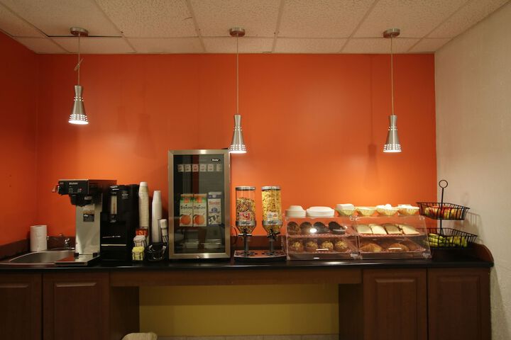 Breakfast/Coffee Service 33 of 43