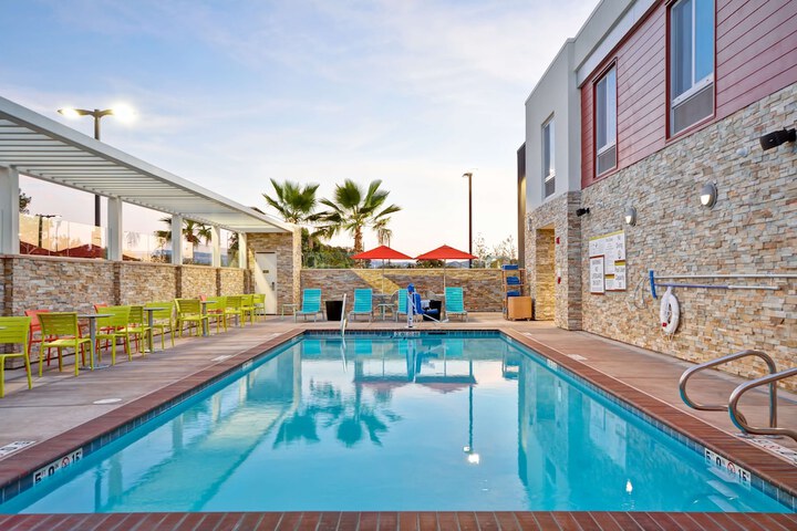 Pool 5 of 39