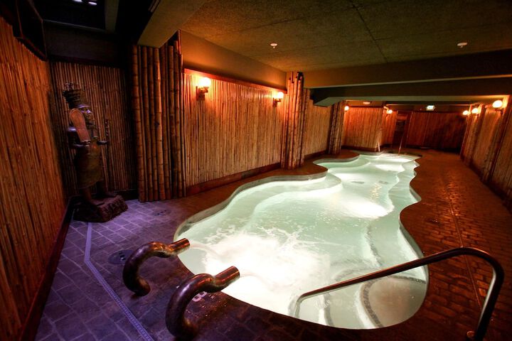 McMenamins Crystal Hotel