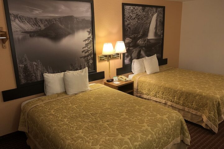 Room 15 of 68