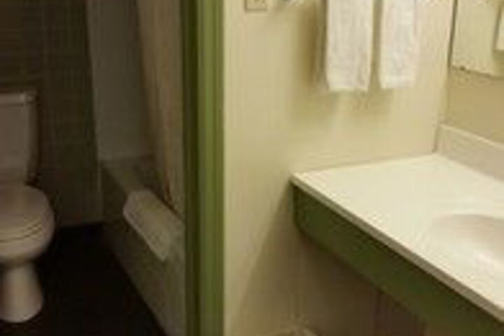 Hanover Hotel & Banquet Center
