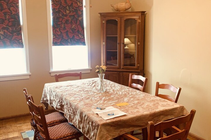 Towle House 1006
