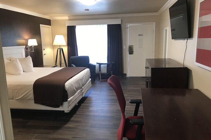 Room 14 of 23