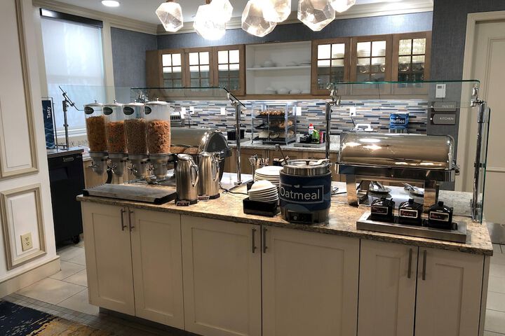 Homewood Suites by Hilton Windsor Locks Hartford