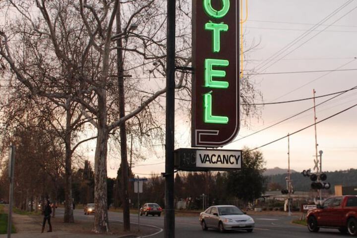 Hotel 8 of 38