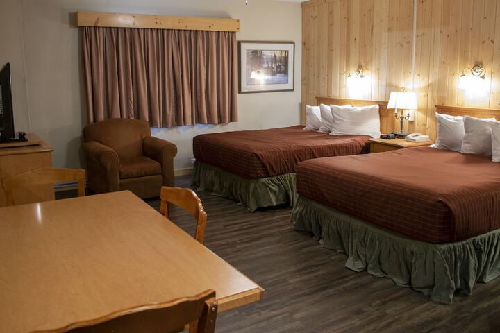 Aspen Village Inn