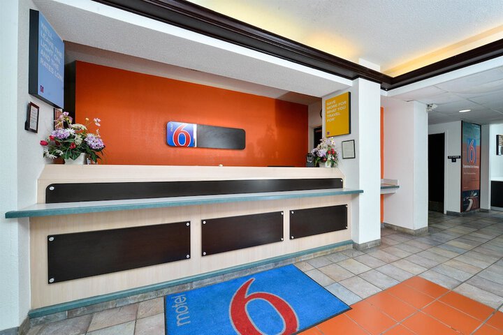 Hotel Interior 10 of 27