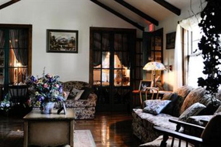 Gregory House Country Inn