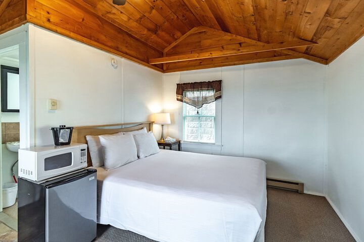 Room 44 of 73