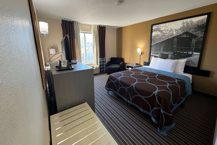 Room 20 of 35