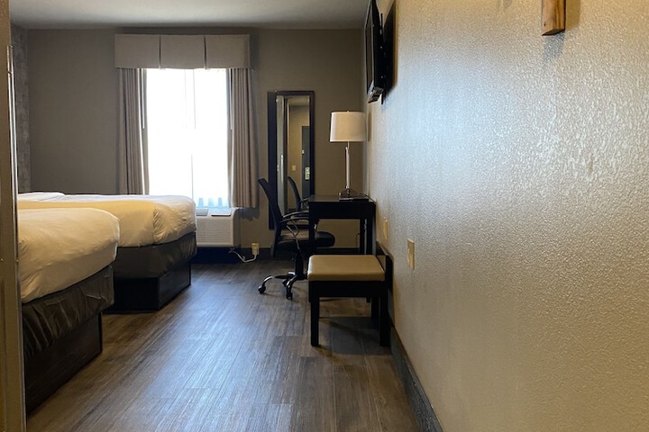 Room 52 of 98